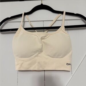 Dfyne Cream Sports Bra